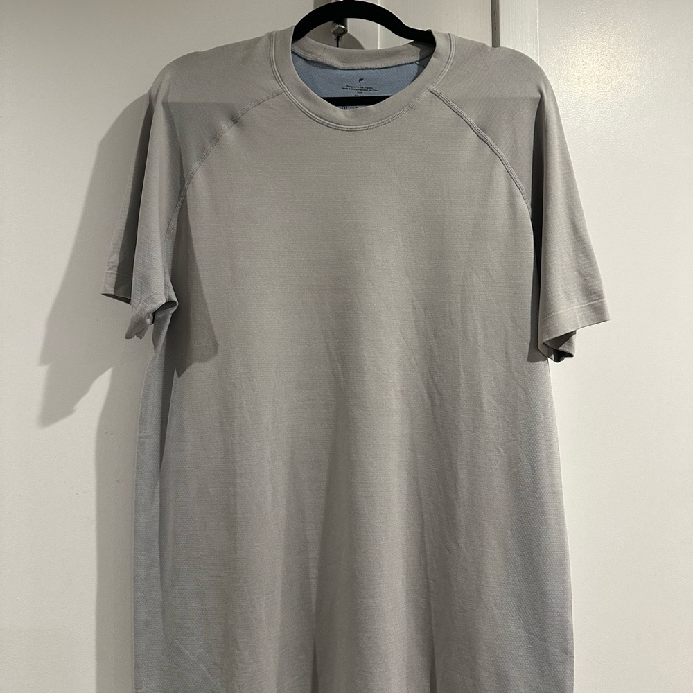 Fabletics Men’s Large Pale Blue Athletic Workout Shirt